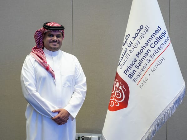 Dr. Abdulrhman Almohammedi: Academic, Research & Public Affairs Lead at HMG